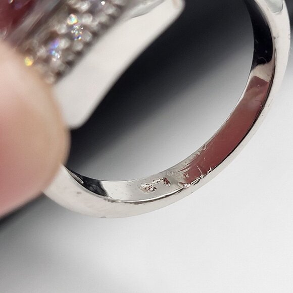 Silver Tone Fashion Ring Square Cut Faceted SZ 7.75 Bling Wedding - Picture 9 of 9